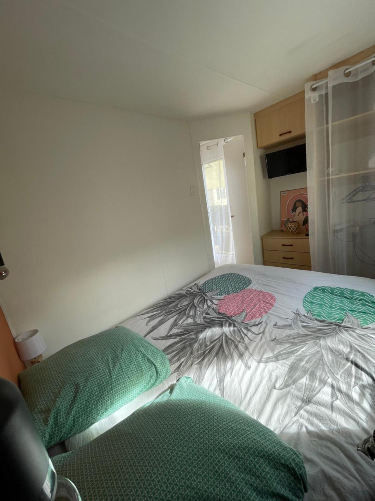 Camping Des Acacias Saint-Paulet-de-Caisson Exteriér fotografie